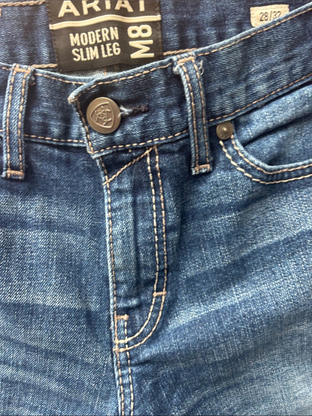 Ariat Men’s Medium Blue Flare Jeans - Picture 4 of 8
